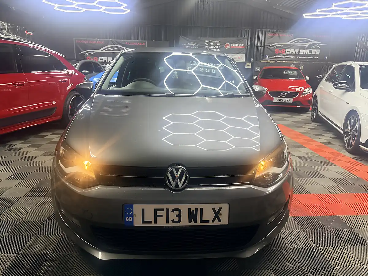 Used 2013 Volkswagen Polo Match Grey - Interior and Exterior details 5