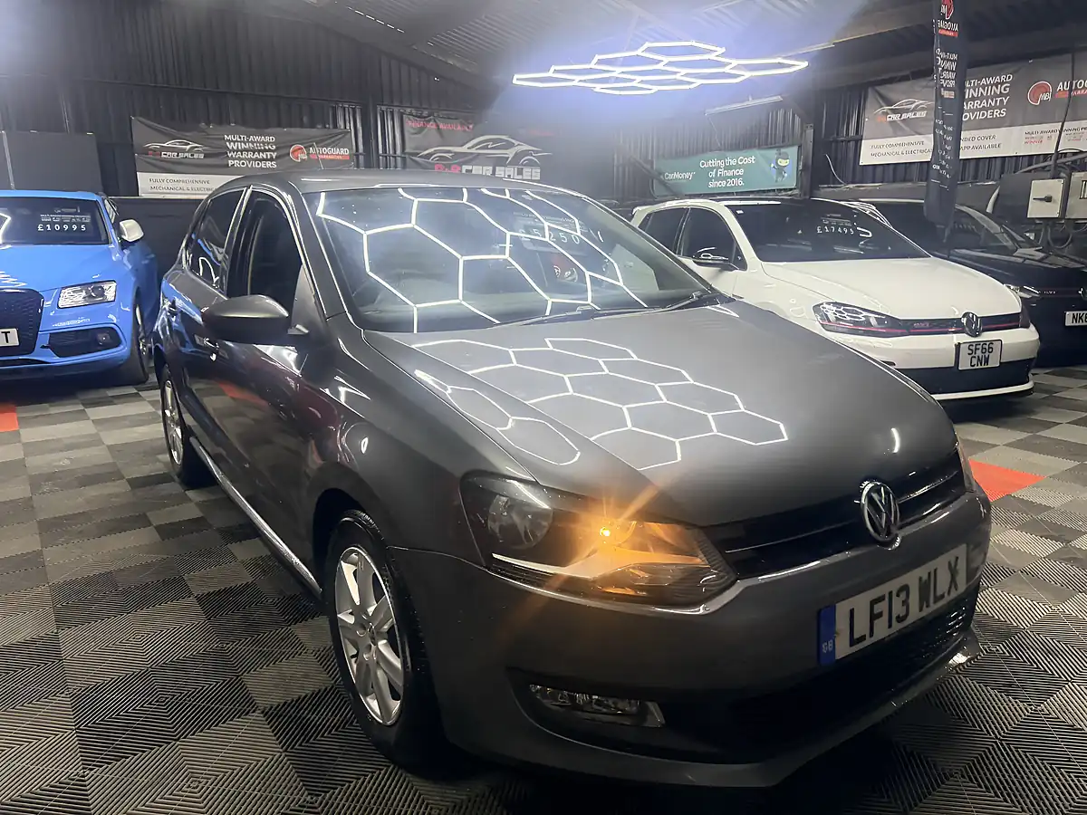 Used 2013 Volkswagen Polo Match Grey - Interior and Exterior details 9