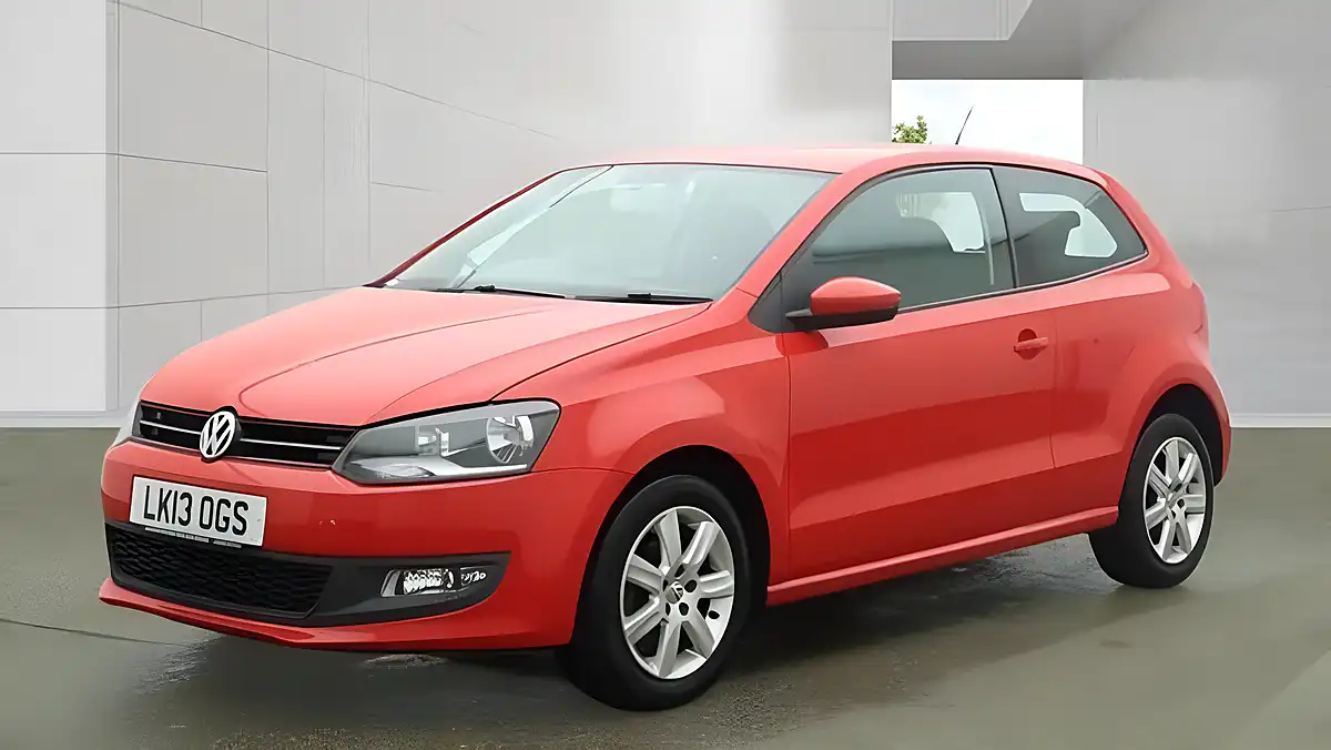Used 2013 Volkswagen Polo Match Red - Interior and Exterior details 2