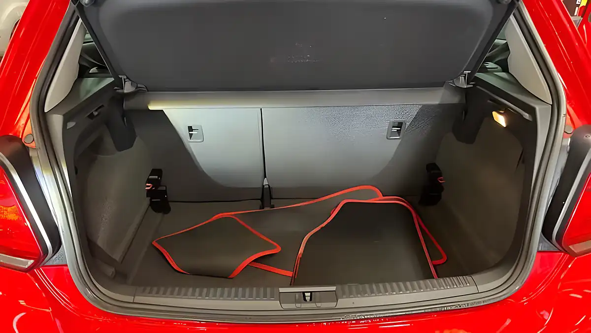 Used 2013 Volkswagen Polo Match Red - Interior and Exterior details 6