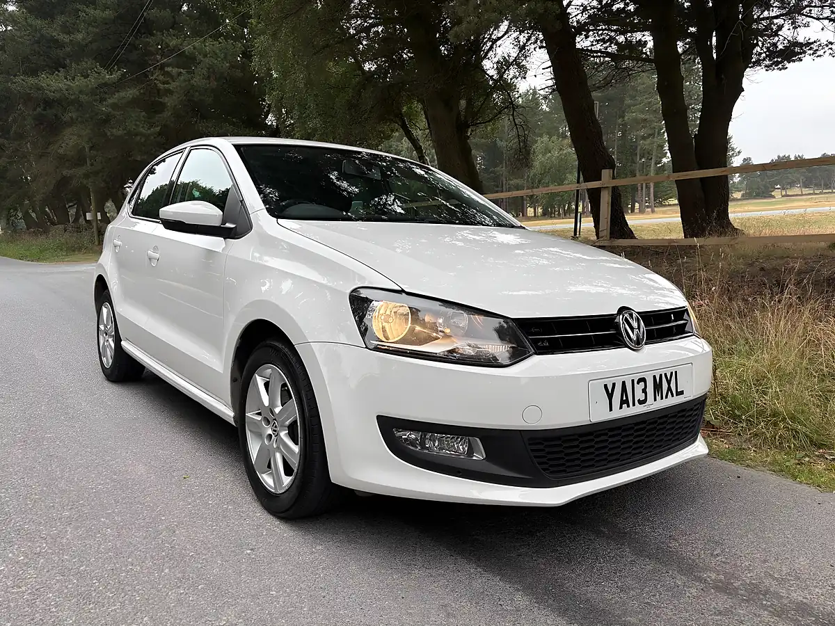 Used 2013 Volkswagen Polo Match White - Front View
