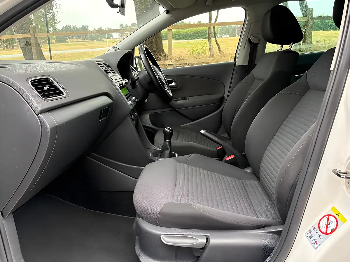 Used 2013 Volkswagen Polo Match White - Interior and Exterior details 14