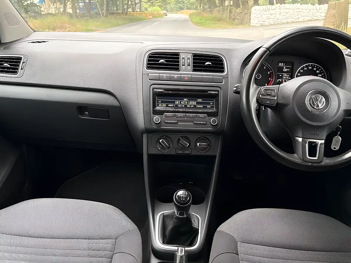 Used 2013 Volkswagen Polo Match White - Interior and Exterior details 17