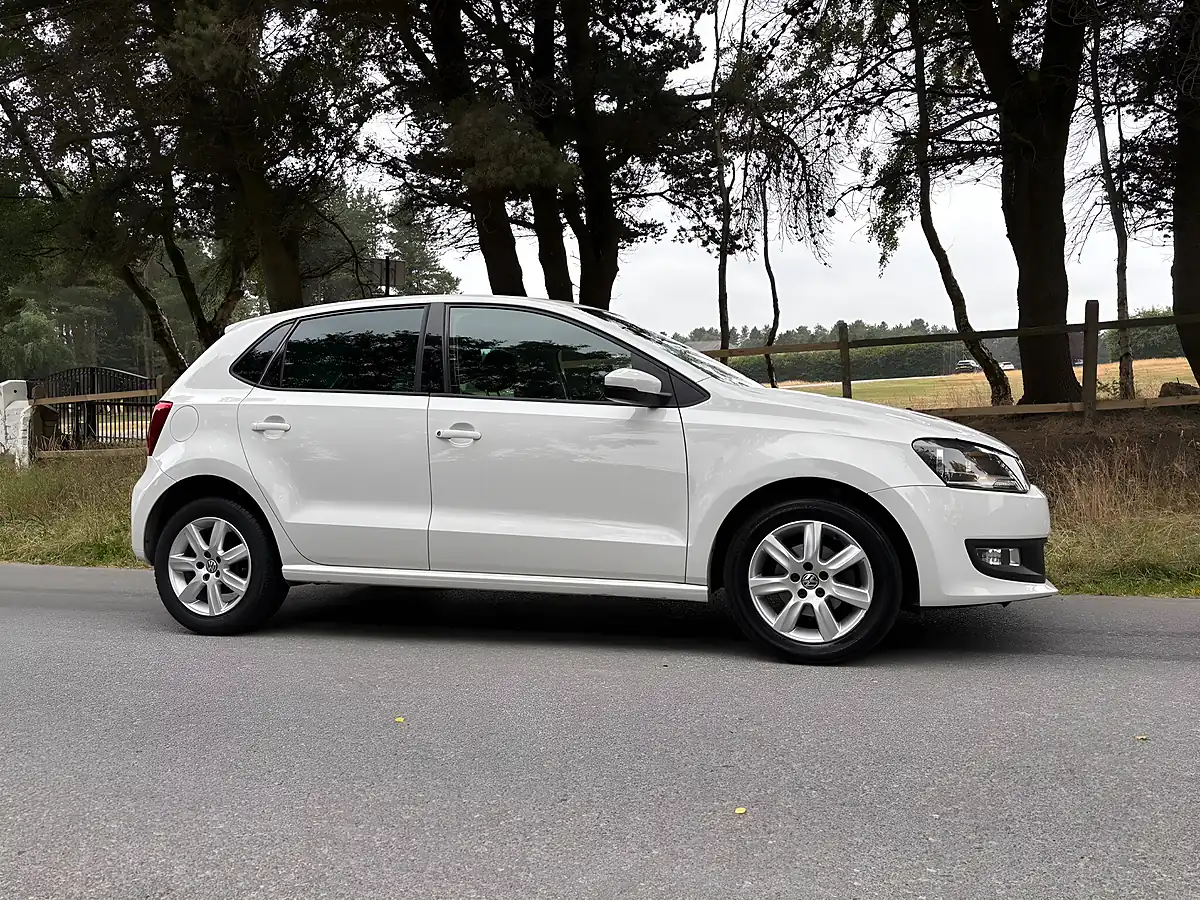 Used 2013 Volkswagen Polo Match White - Interior and Exterior details 3