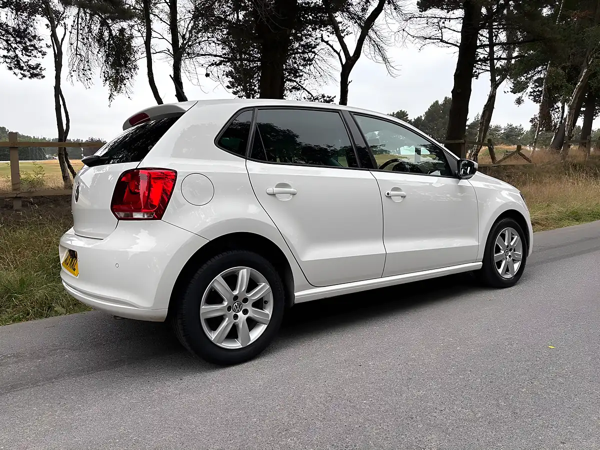 Used 2013 Volkswagen Polo Match White - Interior and Exterior details 6