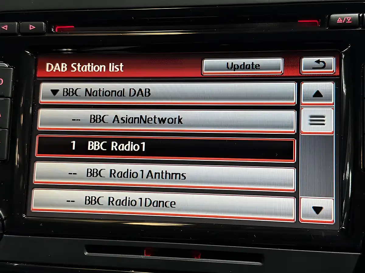 Used 2013 Volkswagen Polo Se Design Blue - Interior and Exterior details 11