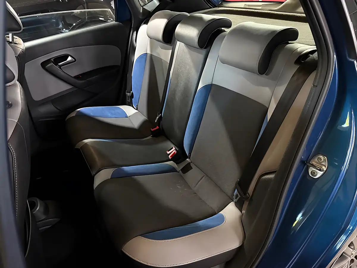 Used 2013 Volkswagen Polo Se Design Blue - Interior and Exterior details 14