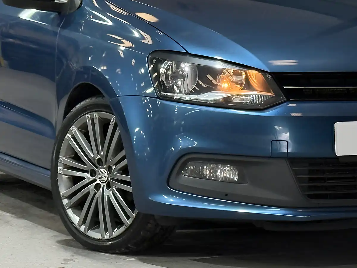 Used 2013 Volkswagen Polo Se Design Blue - Interior and Exterior details 18