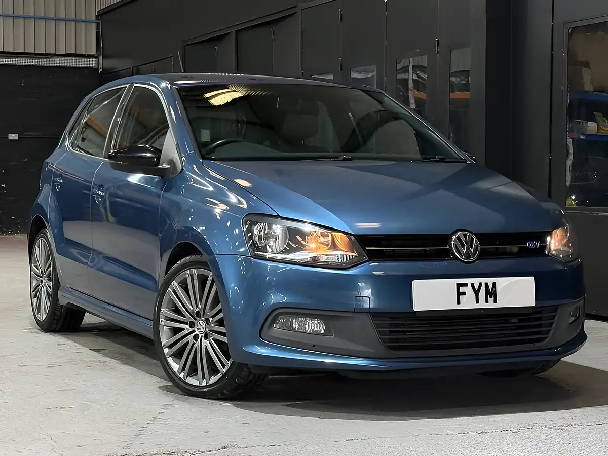 Used 2013 Volkswagen Polo Se Design Blue - Interior and Exterior details 3