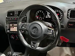 Used 2013 Volkswagen Polo Se Design Blue - Interior and Exterior details 9
