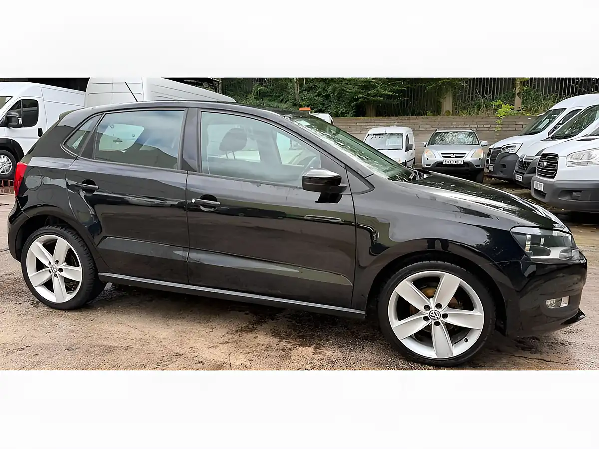 Used 2013 Volkswagen Polo Sel Black - Interior and Exterior details 3