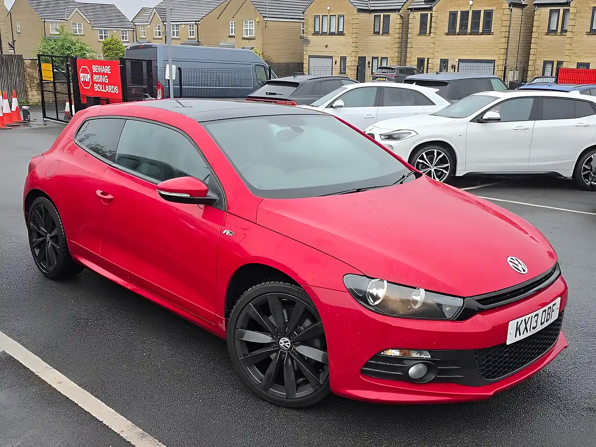 Used 2013 Volkswagen Scirocco R-Line Red - Interior and Exterior details 17
