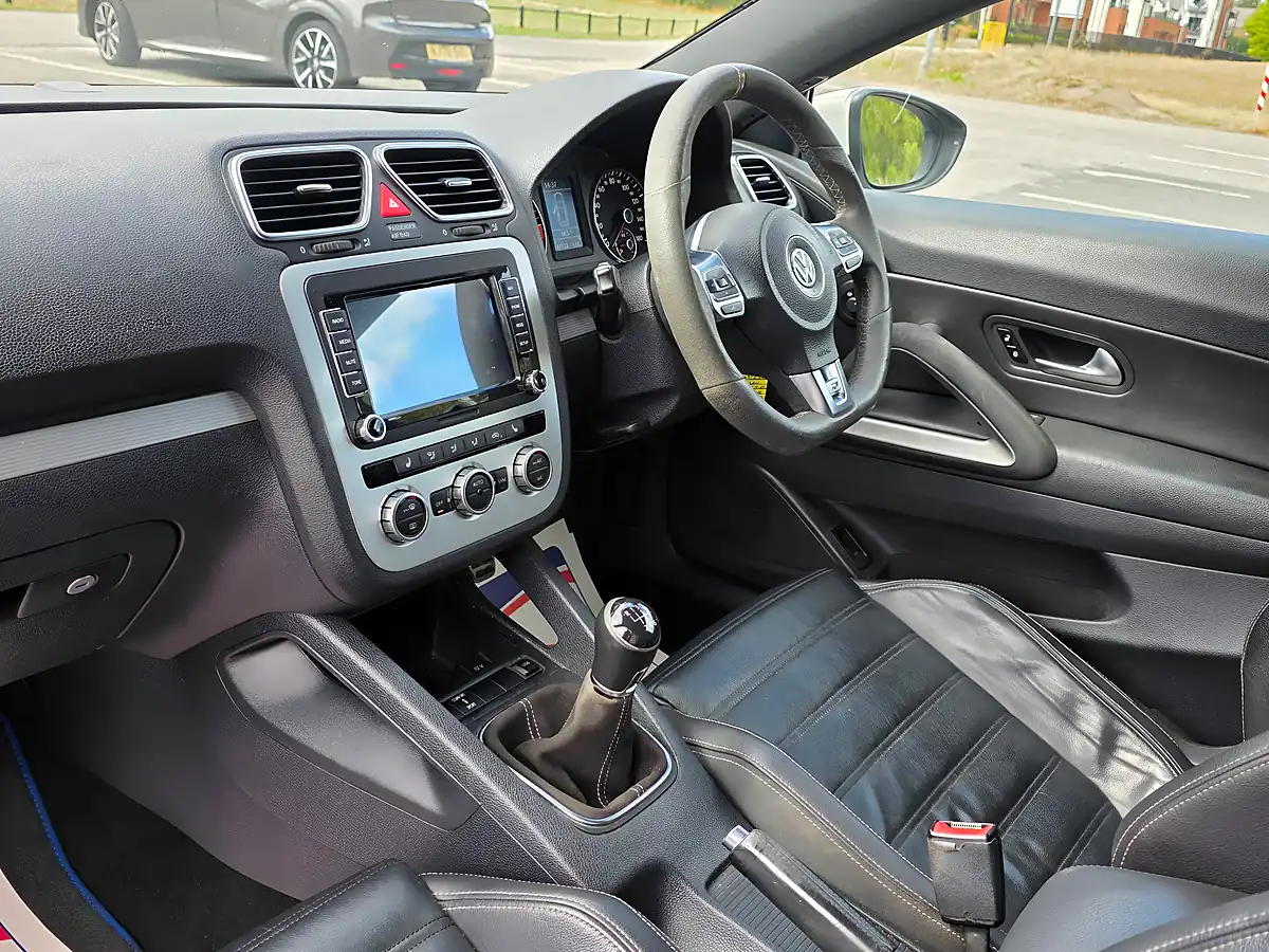 Used 2013 Volkswagen Scirocco R-Line White - Interior and Exterior details 11