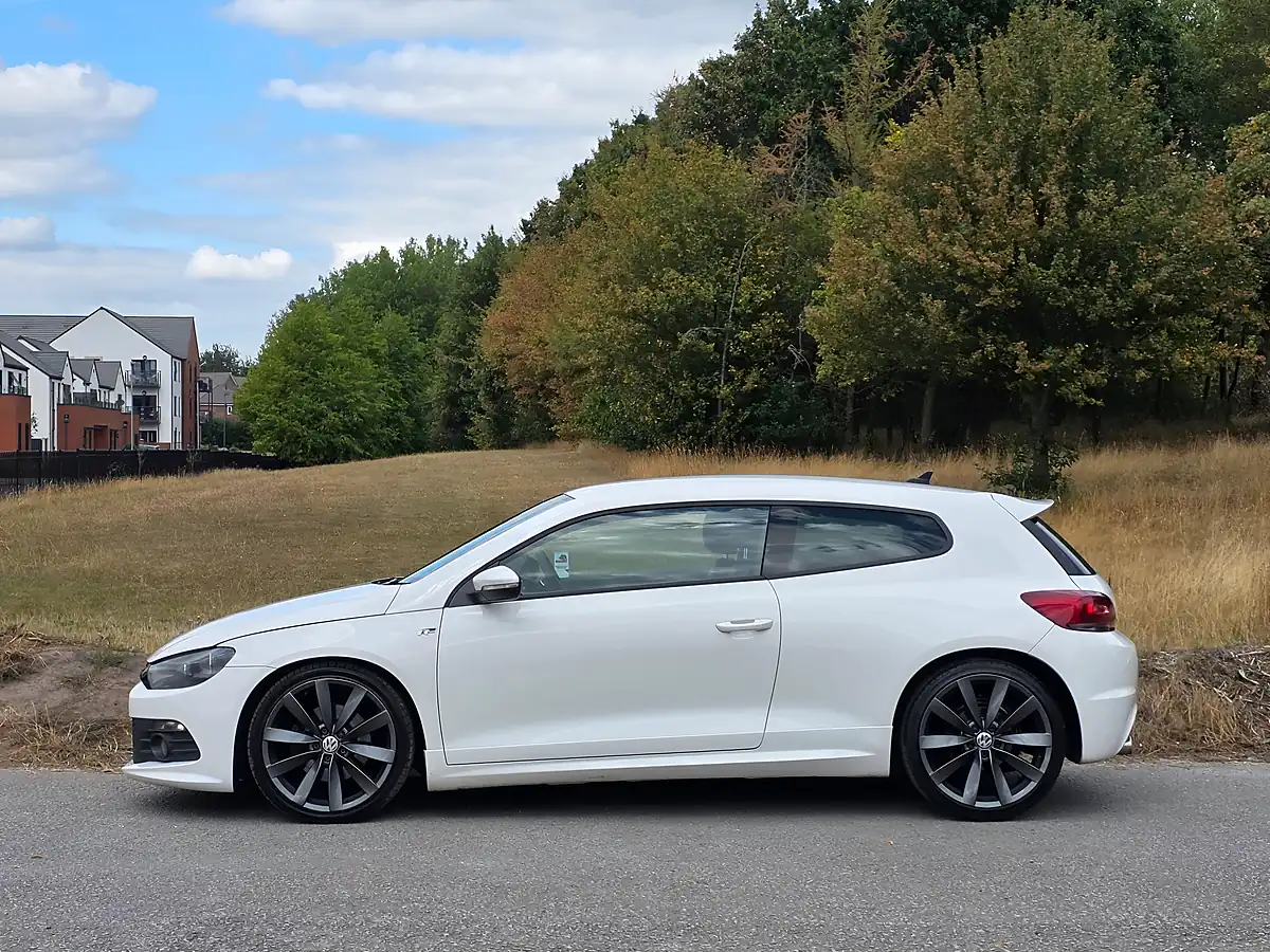 Used 2013 Volkswagen Scirocco R-Line White - Interior and Exterior details 4