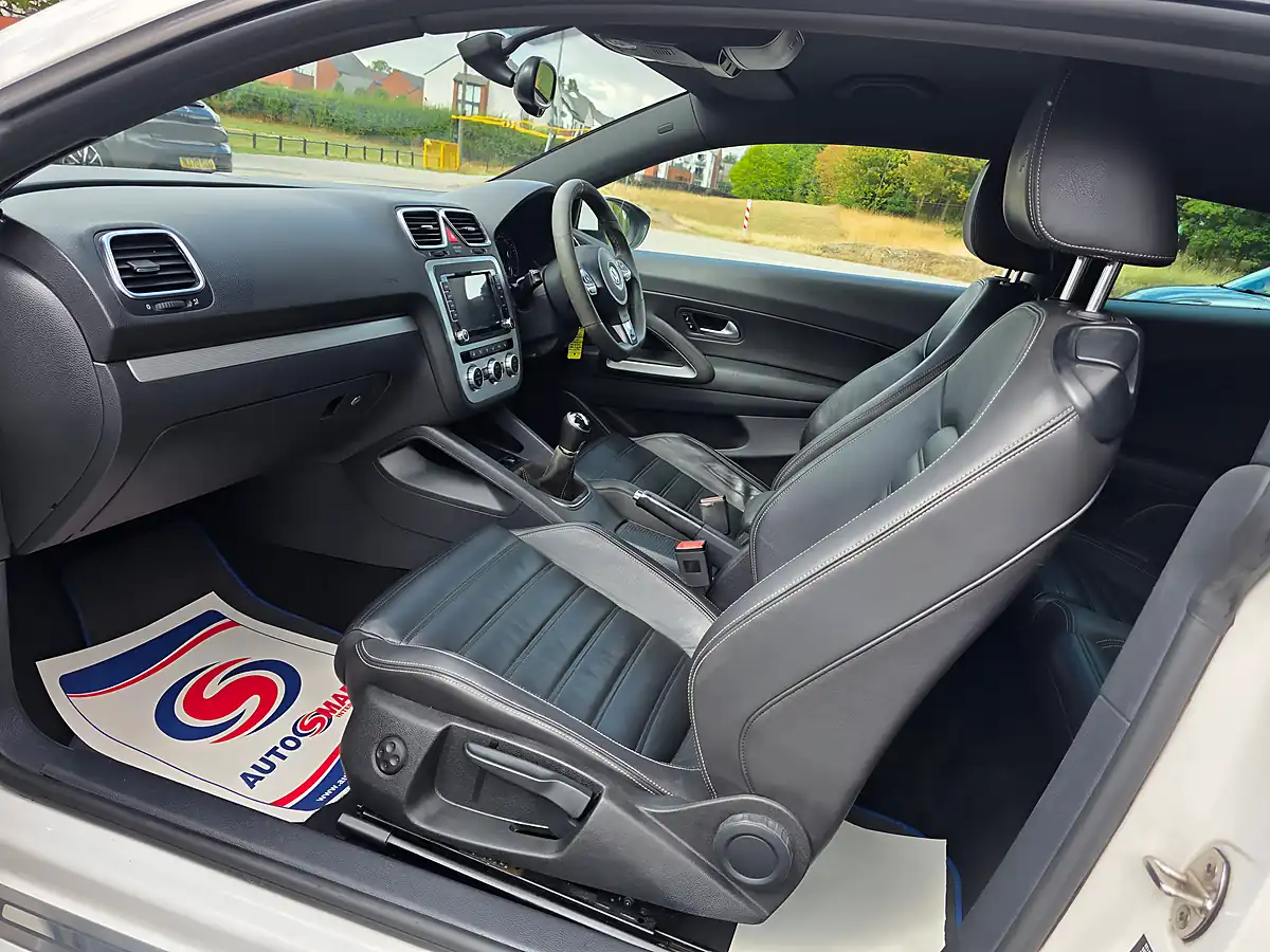 Used 2013 Volkswagen Scirocco R-Line White - Interior and Exterior details 9