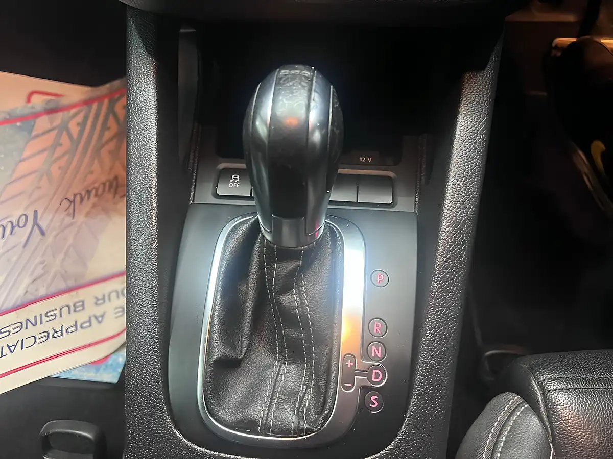 Used 2013 Volkswagen Scirocco R White - Interior and Exterior details 15