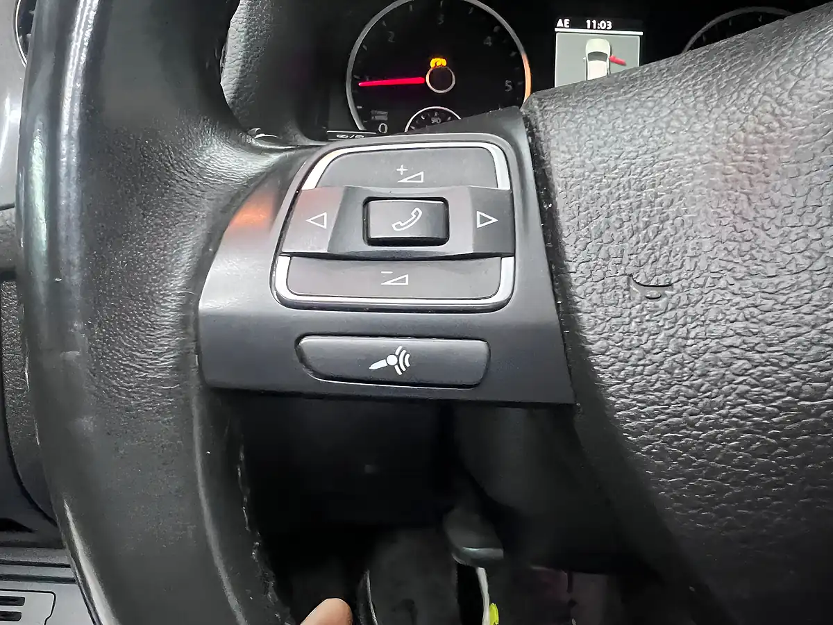 Used 2013 Volkswagen Scirocco R White - Interior and Exterior details 19