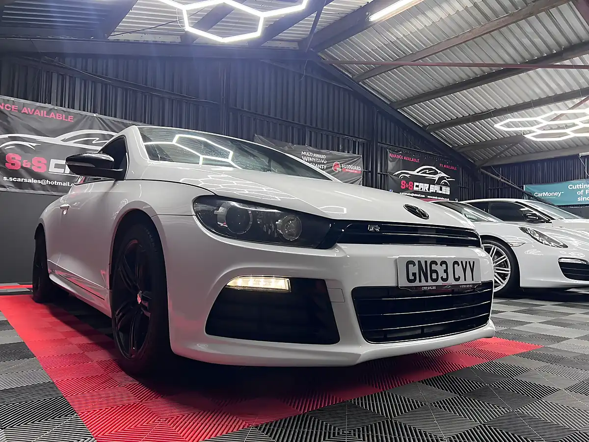 Used 2013 Volkswagen Scirocco R White - Interior and Exterior details 9