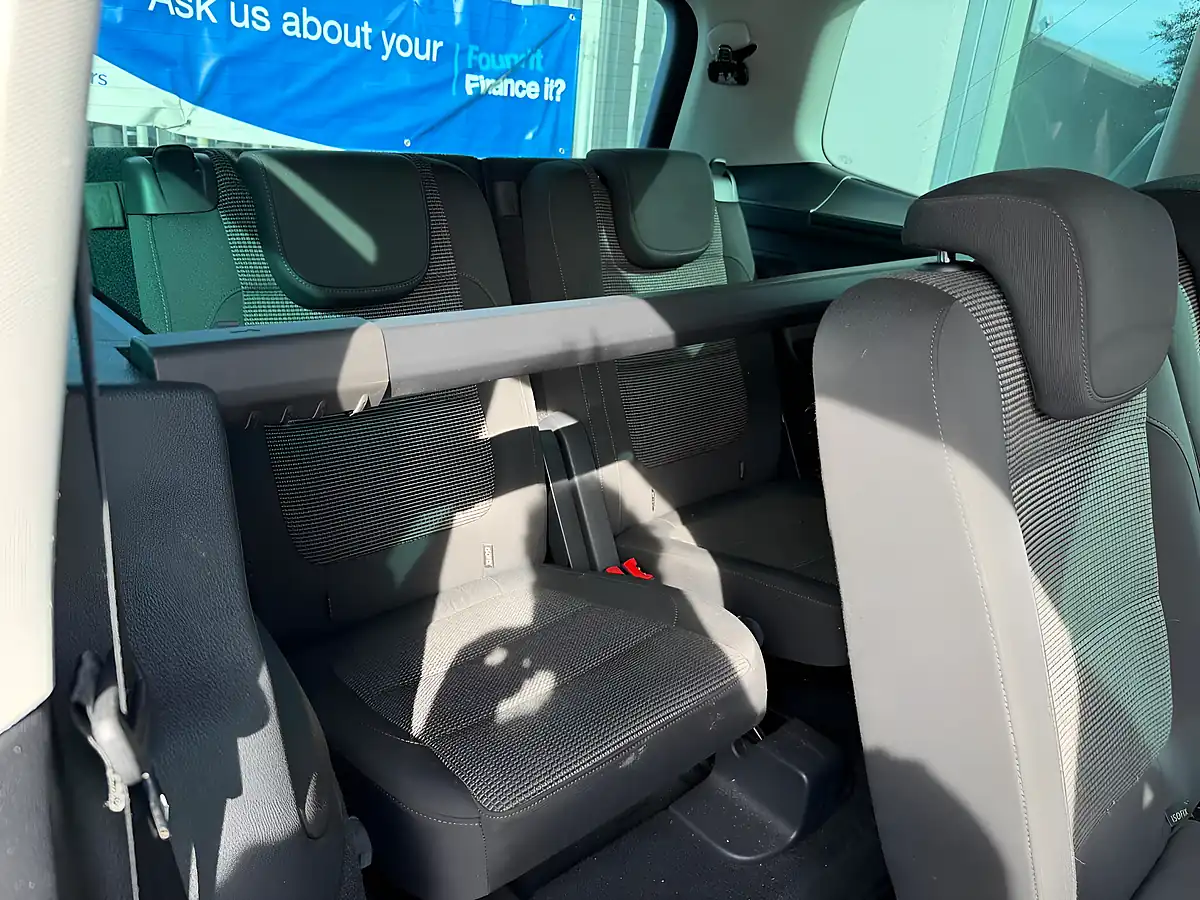 Used 2013 Volkswagen Sharan Bluemotion Tech Se Blue - Interior and Exterior details 18