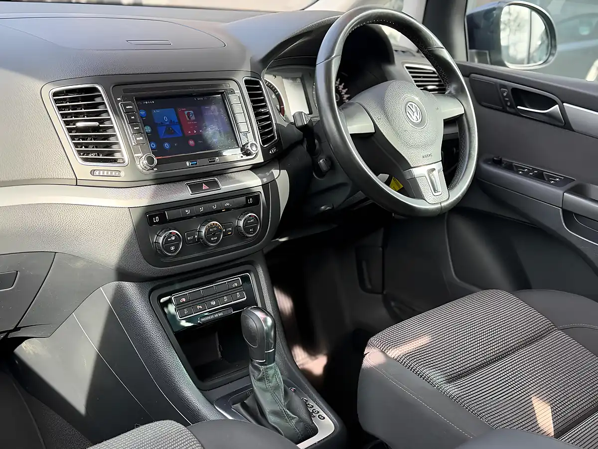 Used 2013 Volkswagen Sharan Se Blue - Interior and Exterior details 2