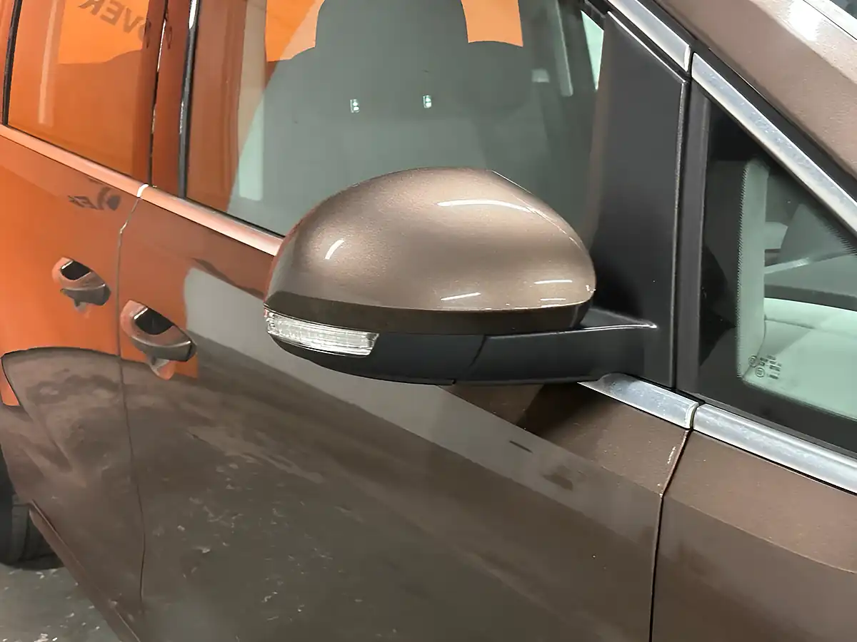 Used 2013 Volkswagen Sharan Se Brown - Interior and Exterior details 18