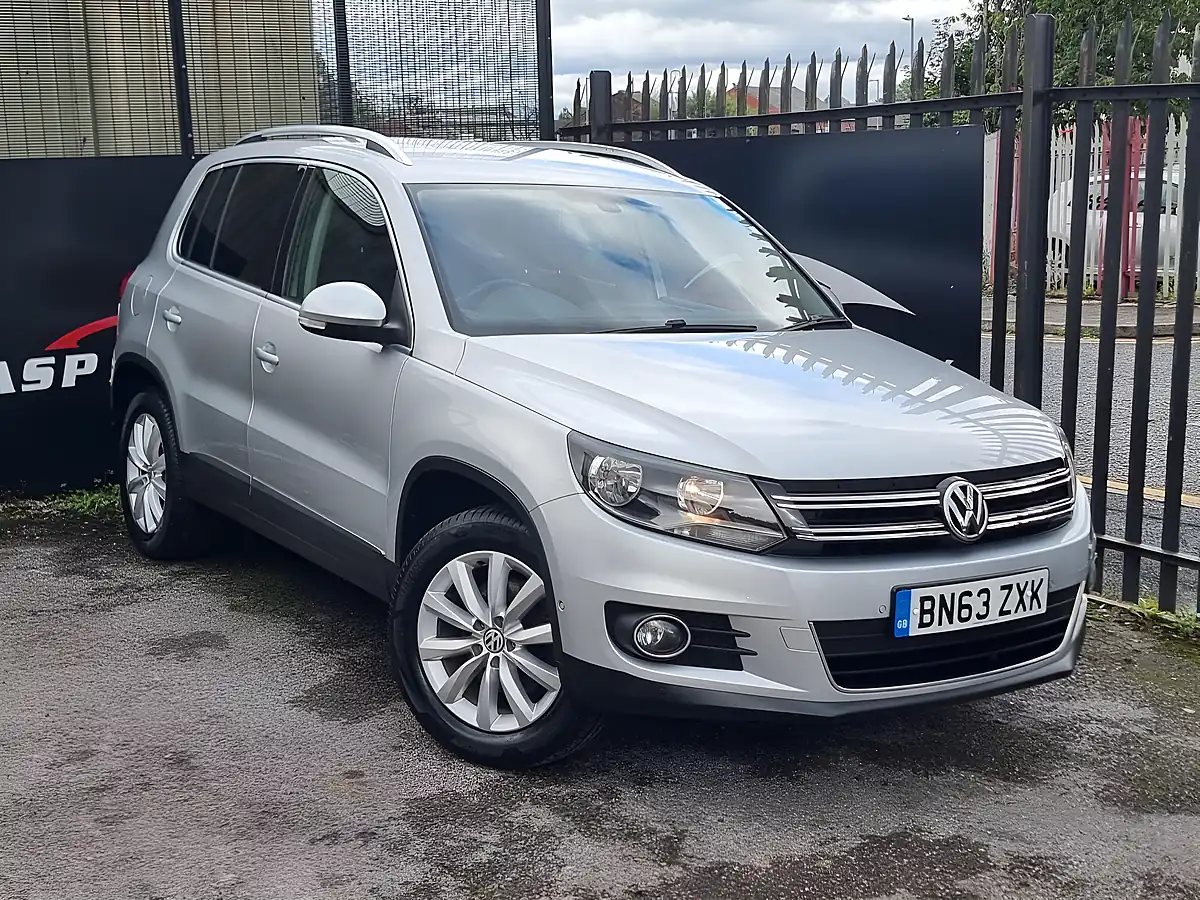 Used 2013 Volkswagen Tiguan Bluemotion Tech Match Silver - Front View