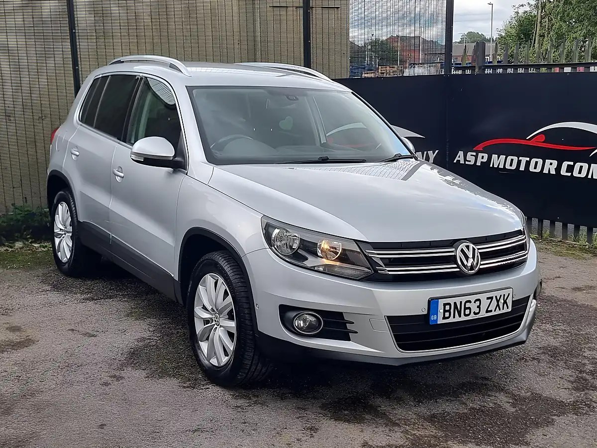 Used 2013 Volkswagen Tiguan Bluemotion Tech Match Silver - Interior and Exterior details 10
