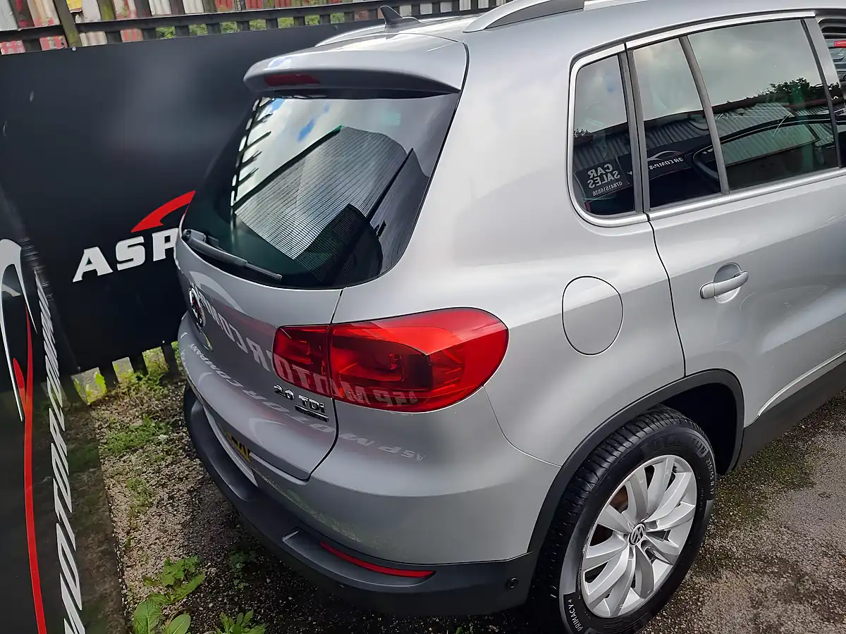 Used 2013 Volkswagen Tiguan Bluemotion Tech Match Silver - Interior and Exterior details 9