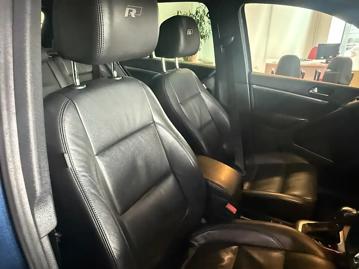 Used 2013 Volkswagen Tiguan Bluemotion Tech R-Line Blue - Interior and Exterior details 12