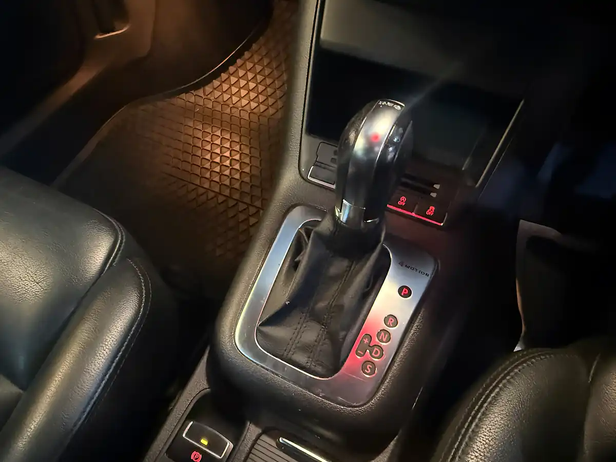 Used 2013 Volkswagen Tiguan Bluemotion Tech R-Line Blue - Interior and Exterior details 15