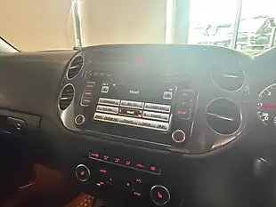 Used 2013 Volkswagen Tiguan Bluemotion Tech R-Line Blue - Interior and Exterior details 17