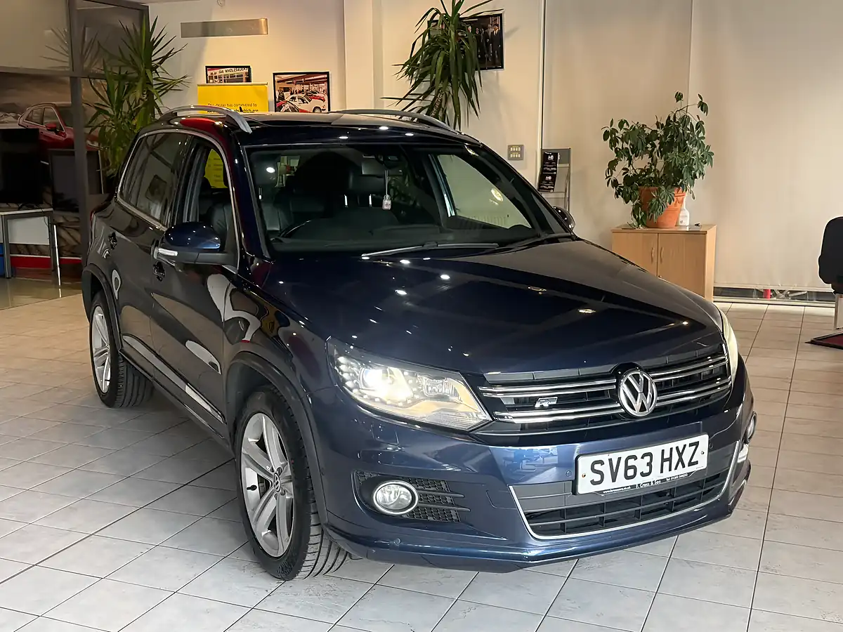 Used 2013 Volkswagen Tiguan Bluemotion Tech R-Line Blue - Interior and Exterior details 2