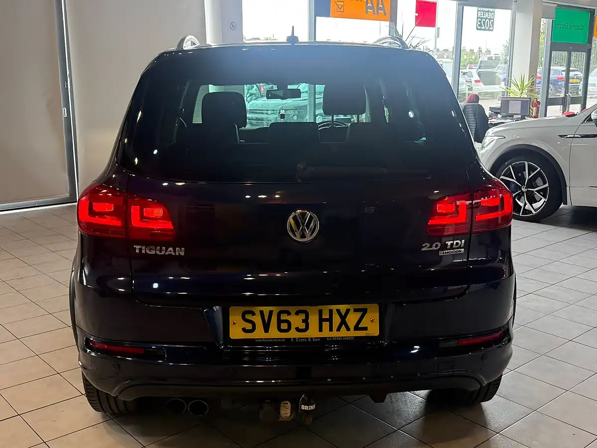 Used 2013 Volkswagen Tiguan Bluemotion Tech R-Line Blue - Interior and Exterior details 7