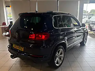 Used 2013 Volkswagen Tiguan Bluemotion Tech R-Line Blue - Interior and Exterior details 9