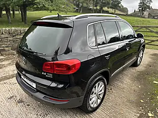 Used 2013 Volkswagen Tiguan Bluemotion Tech Se Black - Interior and Exterior details 16