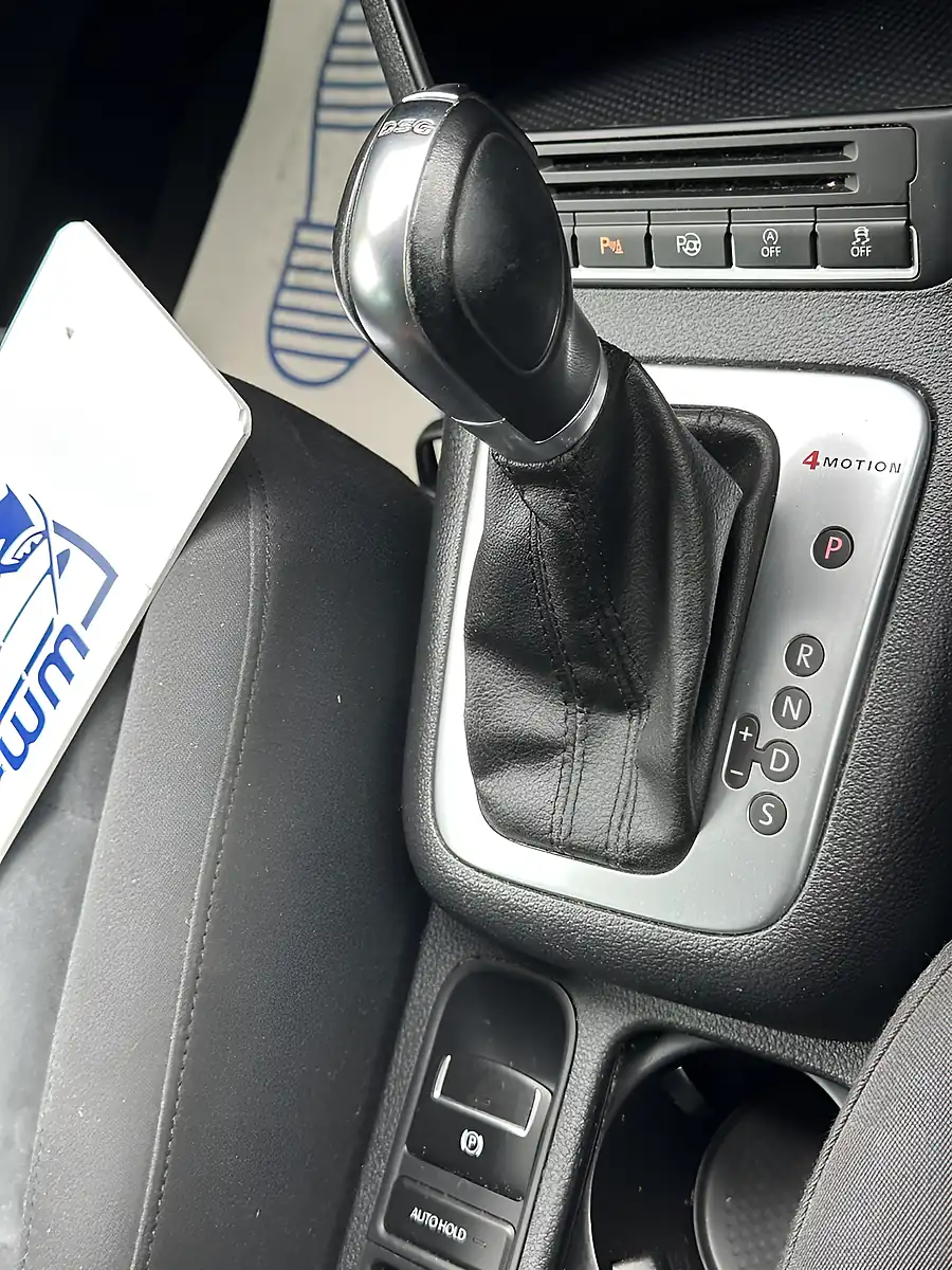 Used 2013 Volkswagen Tiguan Bluemotion Tech Se Black - Interior and Exterior details 19