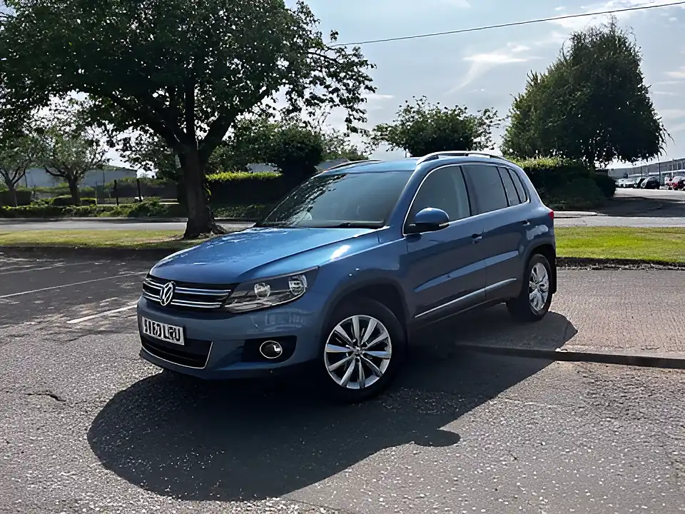 Used 2013 Volkswagen Tiguan Match Blue - Interior and Exterior details 13
