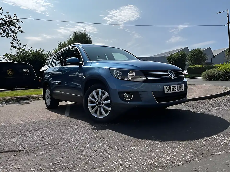Used 2013 Volkswagen Tiguan Match Blue - Interior and Exterior details 15