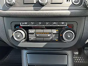 Used 2013 Volkswagen Tiguan Match Blue - Interior and Exterior details 17