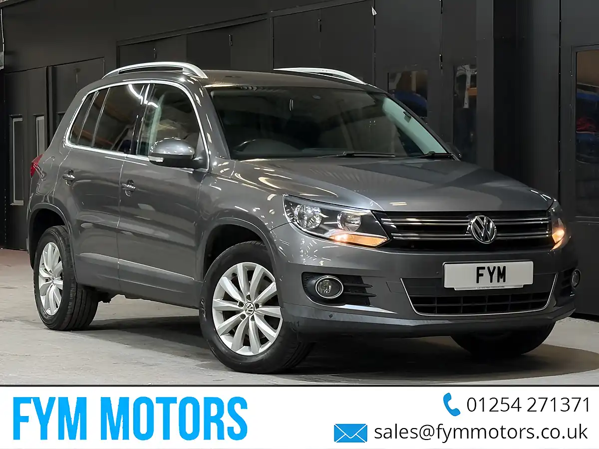 Used 2013 Volkswagen Tiguan Match Grey - Front View