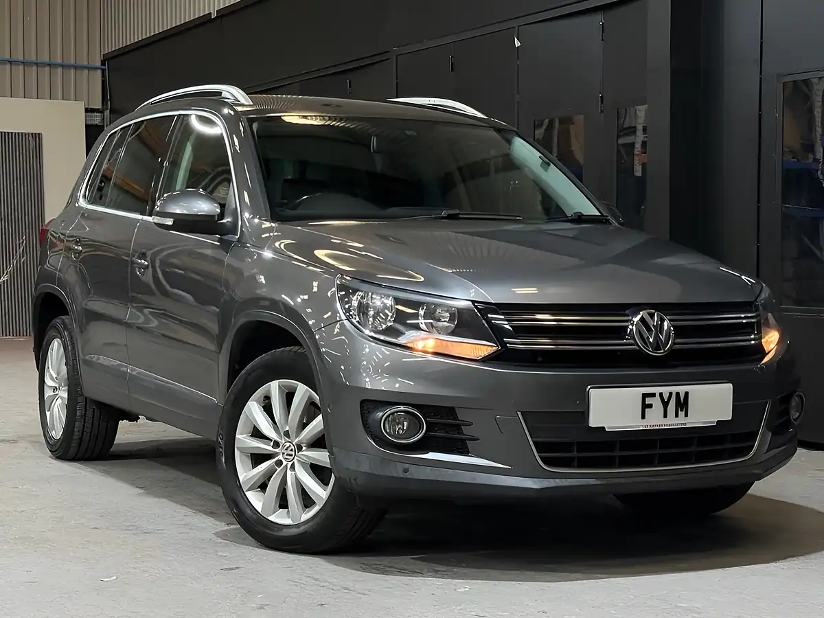 Used 2013 Volkswagen Tiguan Match Grey - Interior and Exterior details 3