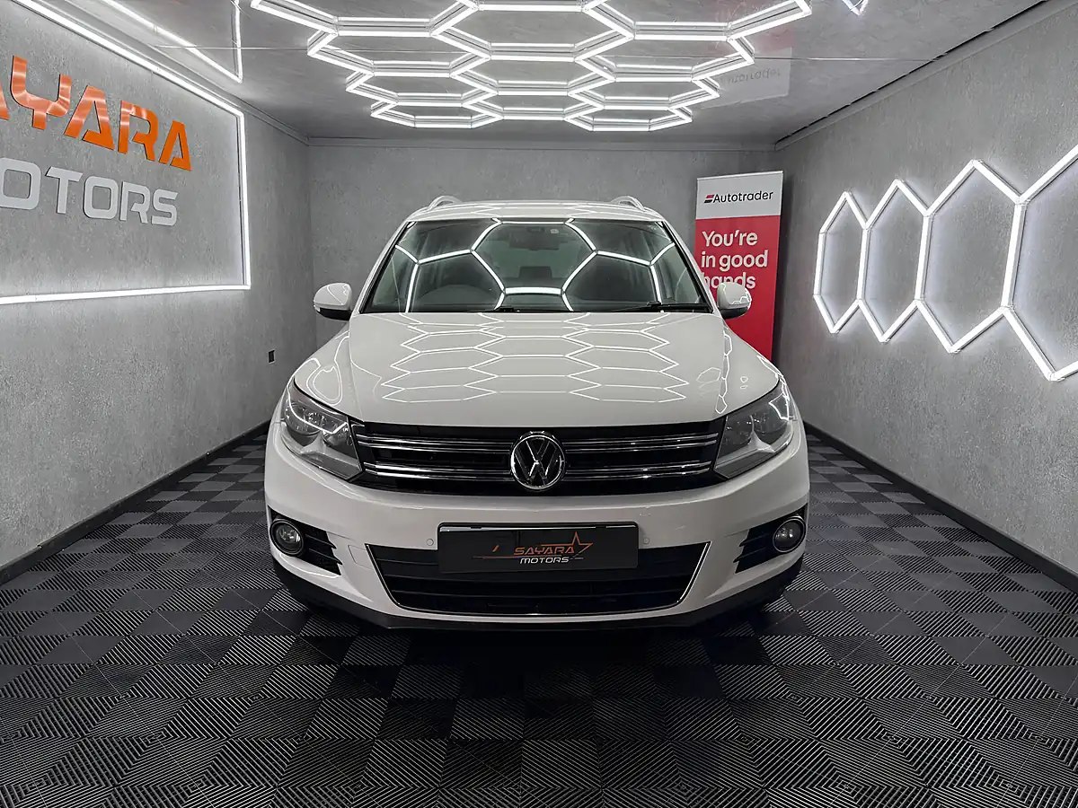 Used 2013 Volkswagen Tiguan Match White - Interior and Exterior details 3