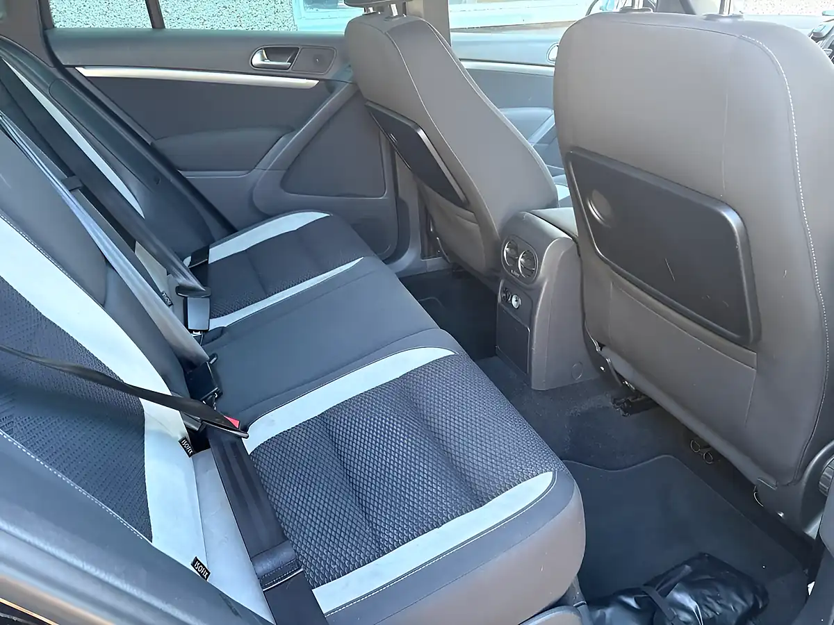 Used 2013 Volkswagen Tiguan R-Line Black - Interior and Exterior details 12