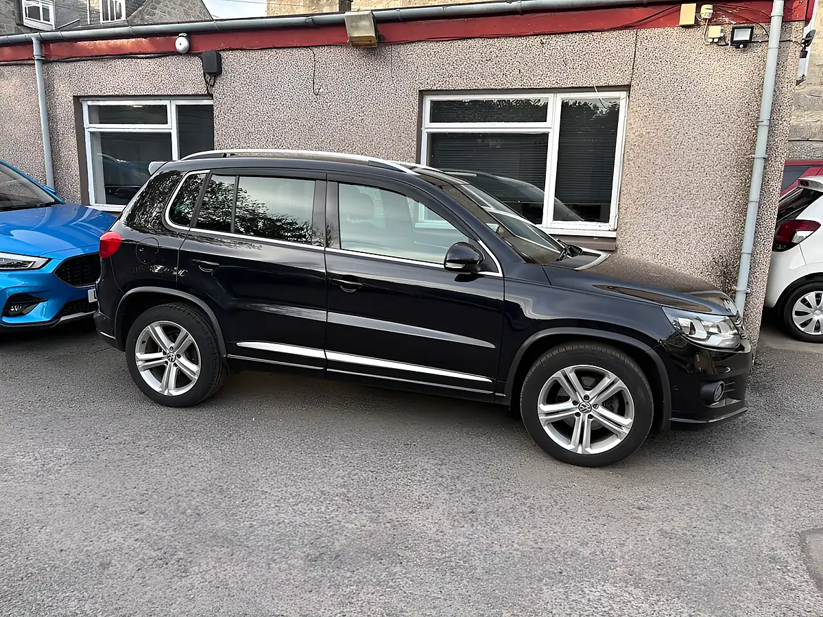 Used 2013 Volkswagen Tiguan R-Line Black - Interior and Exterior details 6