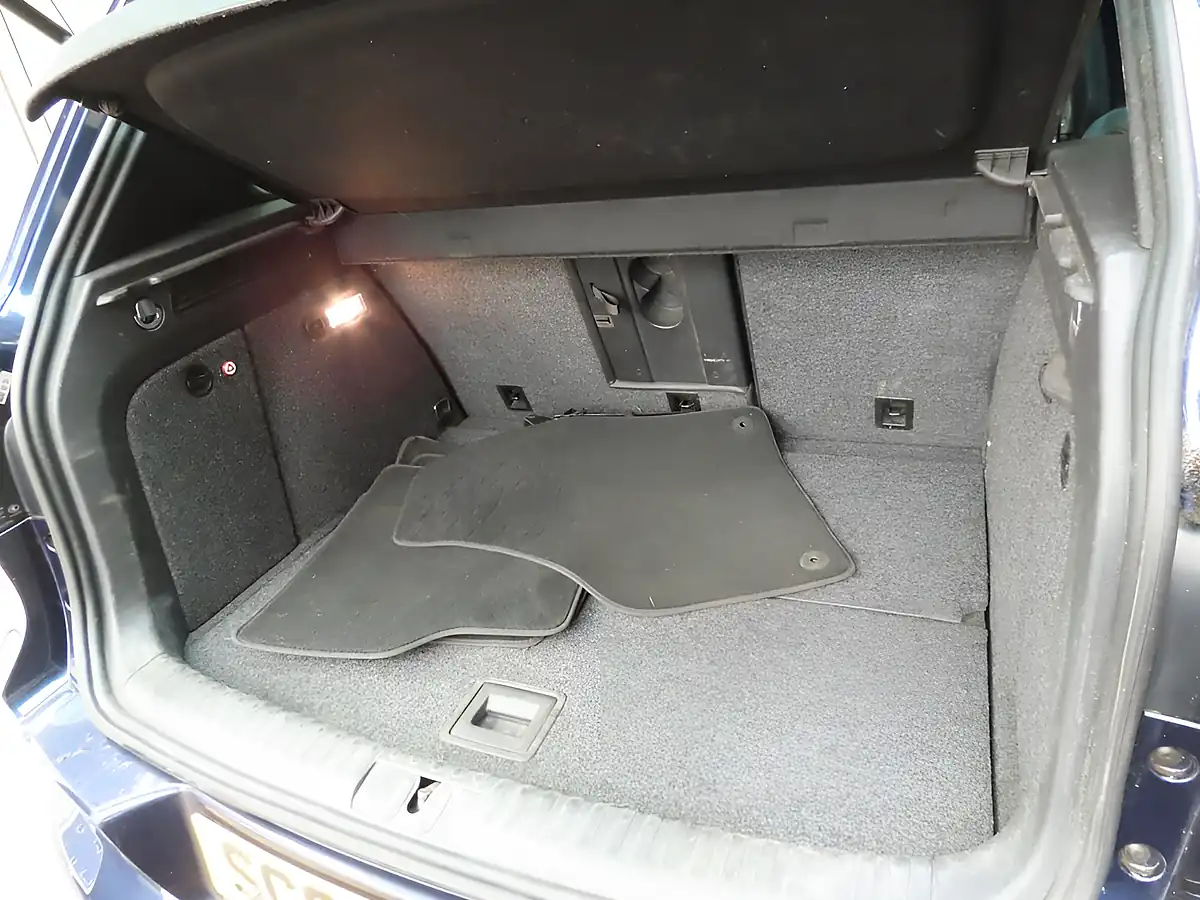 Used 2013 Volkswagen Tiguan R-Line Blue - Interior and Exterior details 13