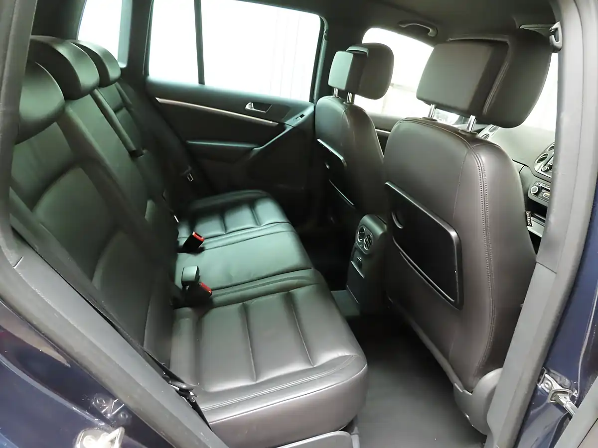 Used 2013 Volkswagen Tiguan R-Line Blue - Interior and Exterior details 4