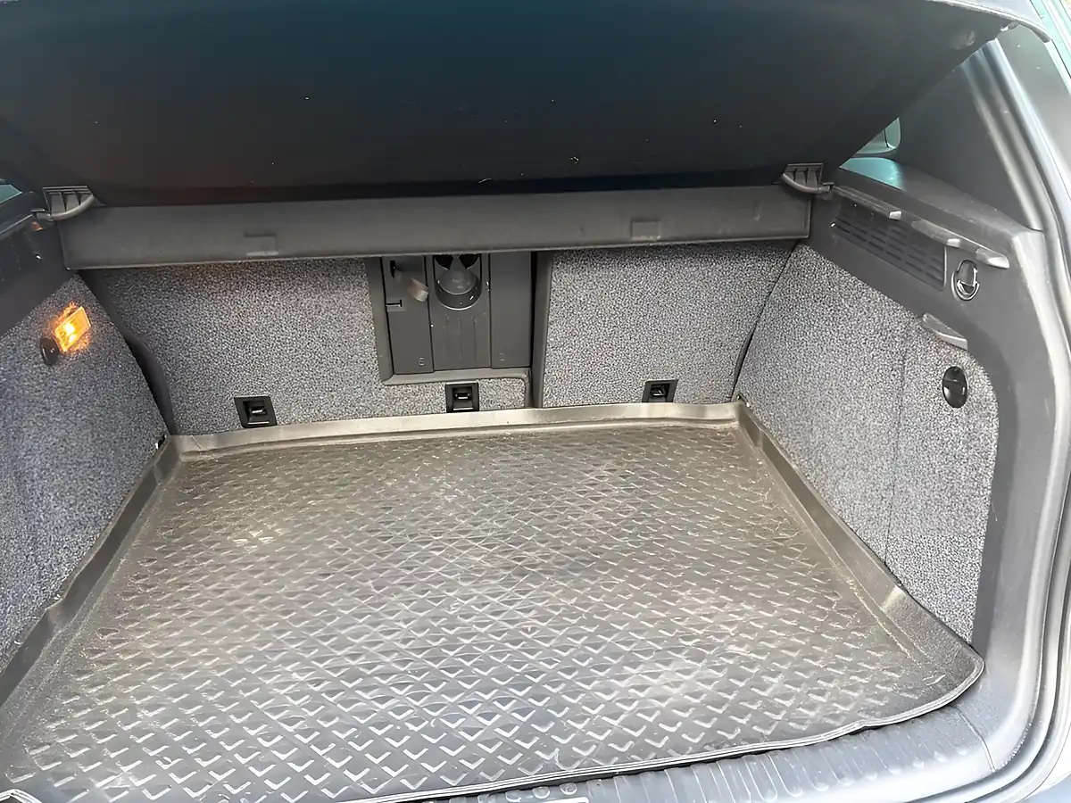 Used 2013 Volkswagen Tiguan R-Line Grey - Interior and Exterior details 13