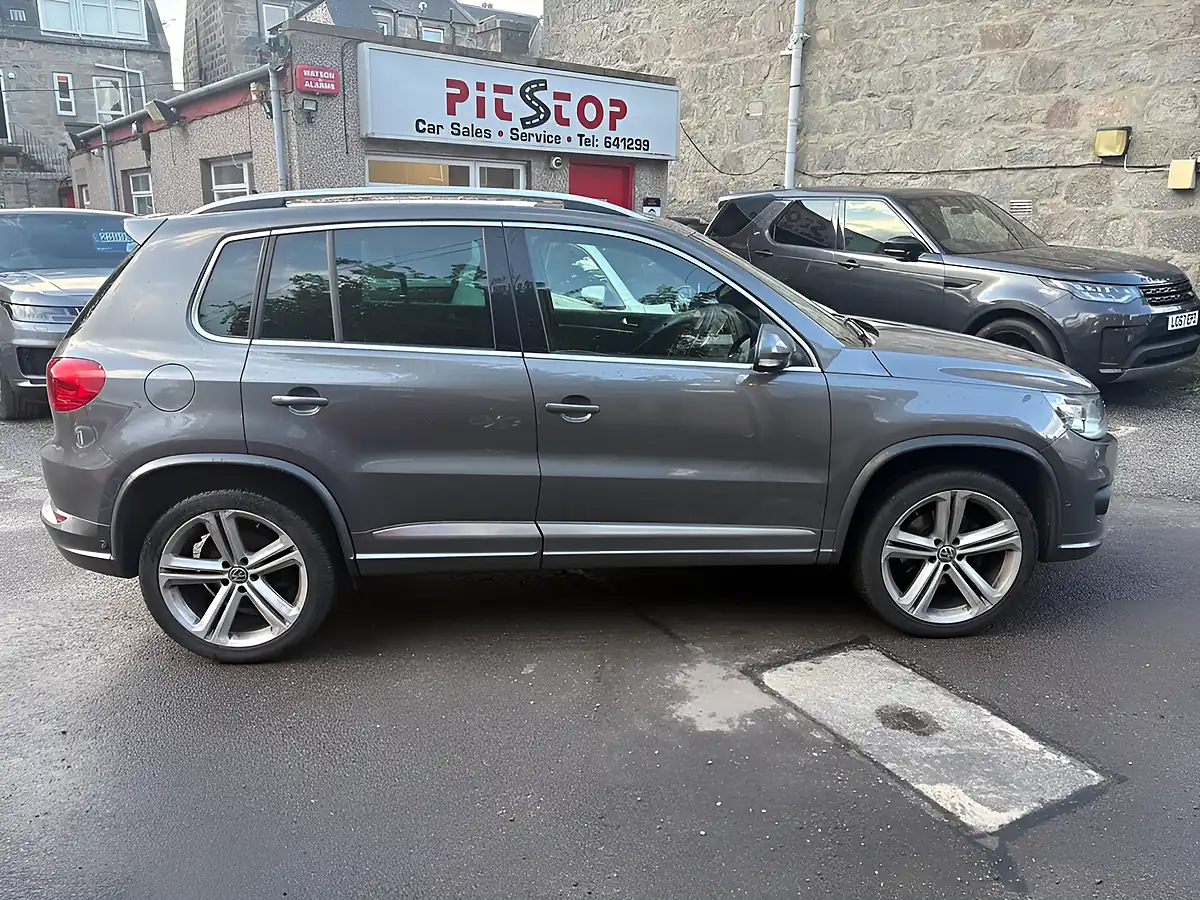 Used 2013 Volkswagen Tiguan R-Line Grey - Interior and Exterior details 19