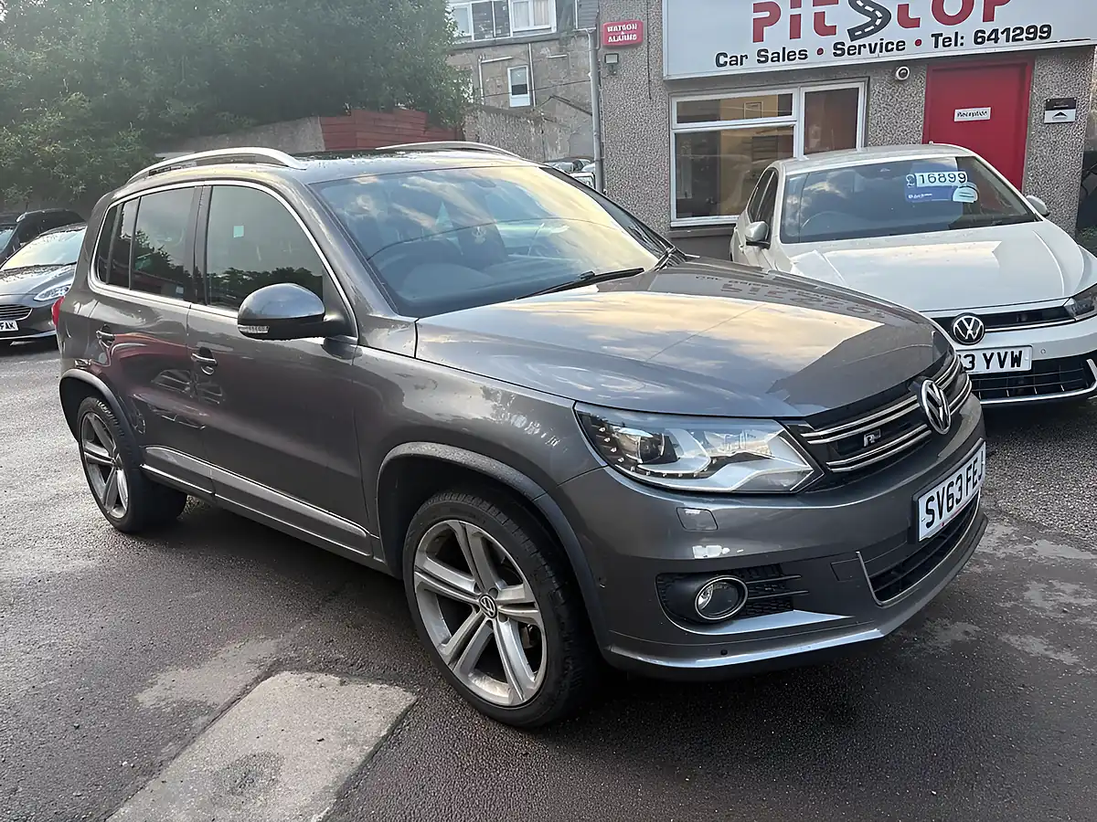 Used 2013 Volkswagen Tiguan R-Line Grey - Interior and Exterior details 4