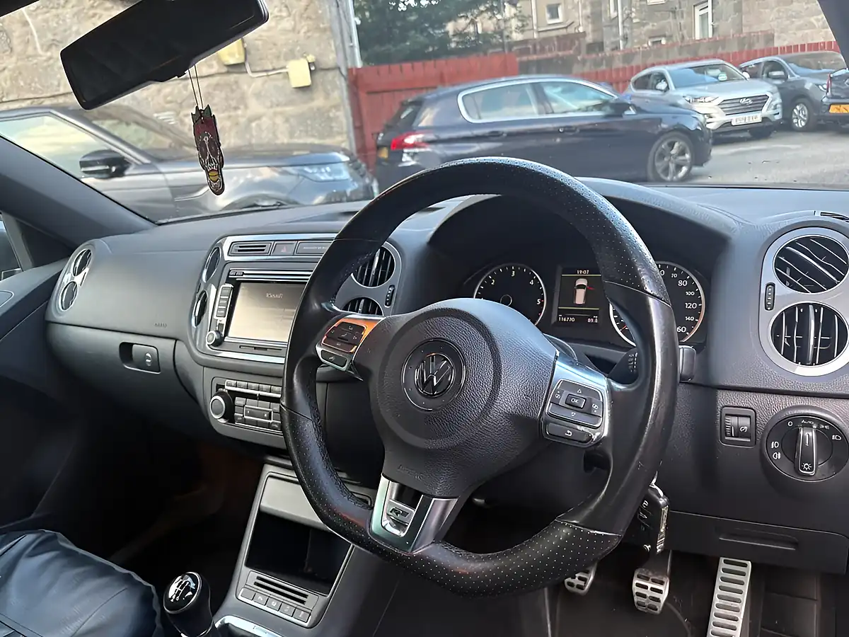 Used 2013 Volkswagen Tiguan R-Line Grey - Interior and Exterior details 9